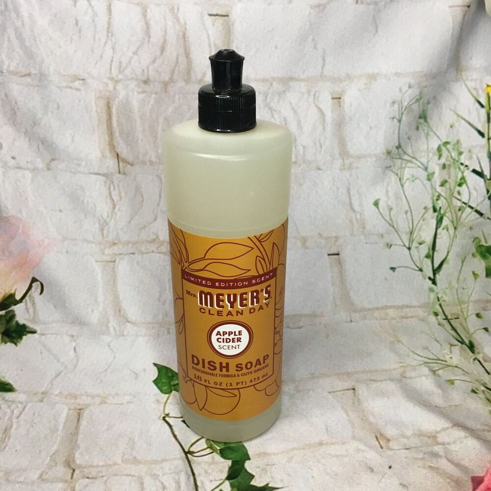 Mrs. Meyer’s 16 fl oz Dish Soap Apple Cider limited edition new